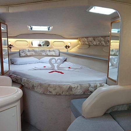 Diagonal Mar Sailboat Hotel Сант Адриа де Бесос Екстериор снимка