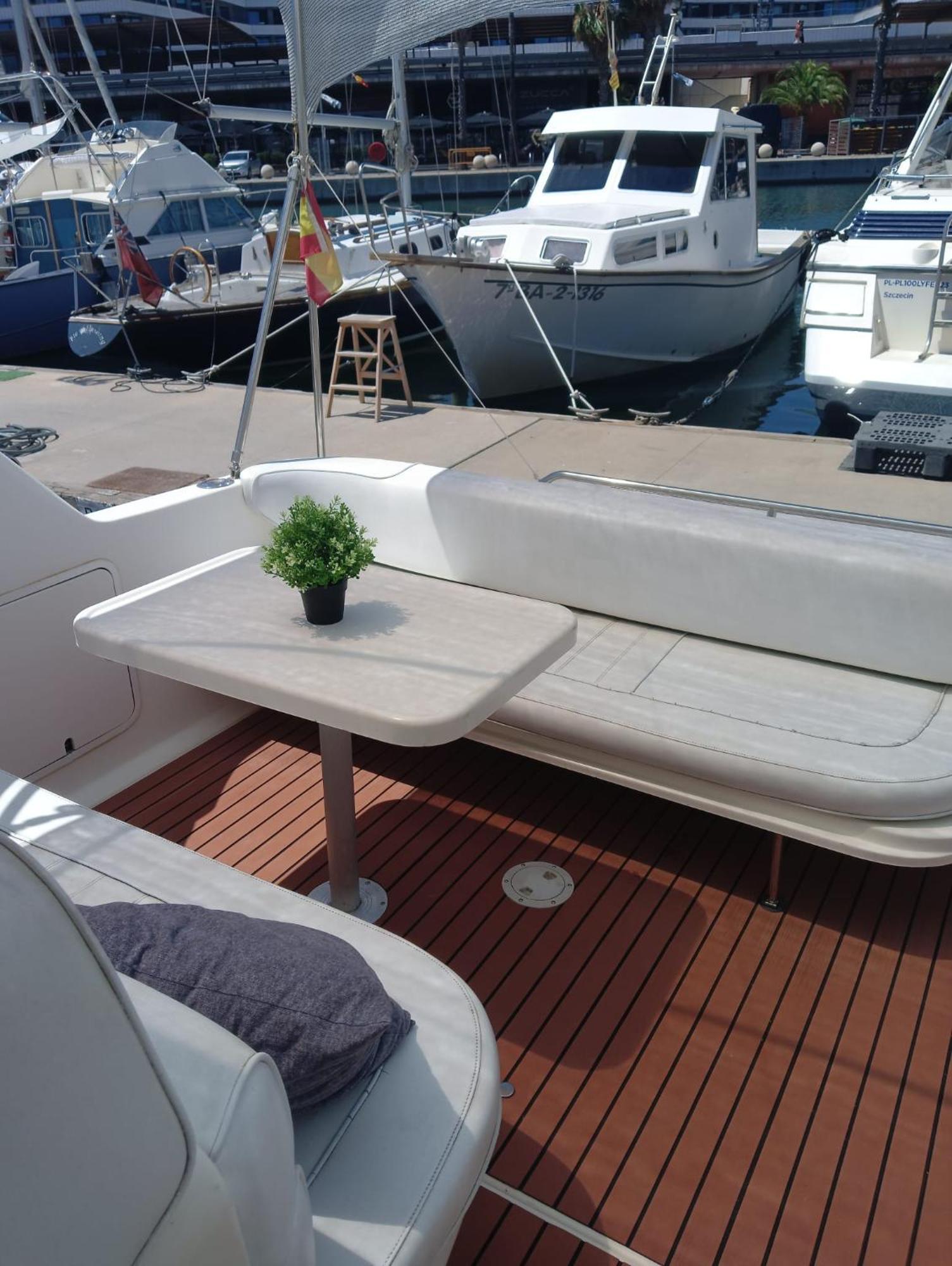 Diagonal Mar Sailboat Hotel Сант Адриа де Бесос Екстериор снимка